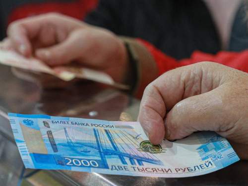 Россиянка заключила двойной брак с мигрантом и русским сожителем ради 14 млн Россиянка заключила двойной брак с мигрантом и русским сожителем ради 14 млн