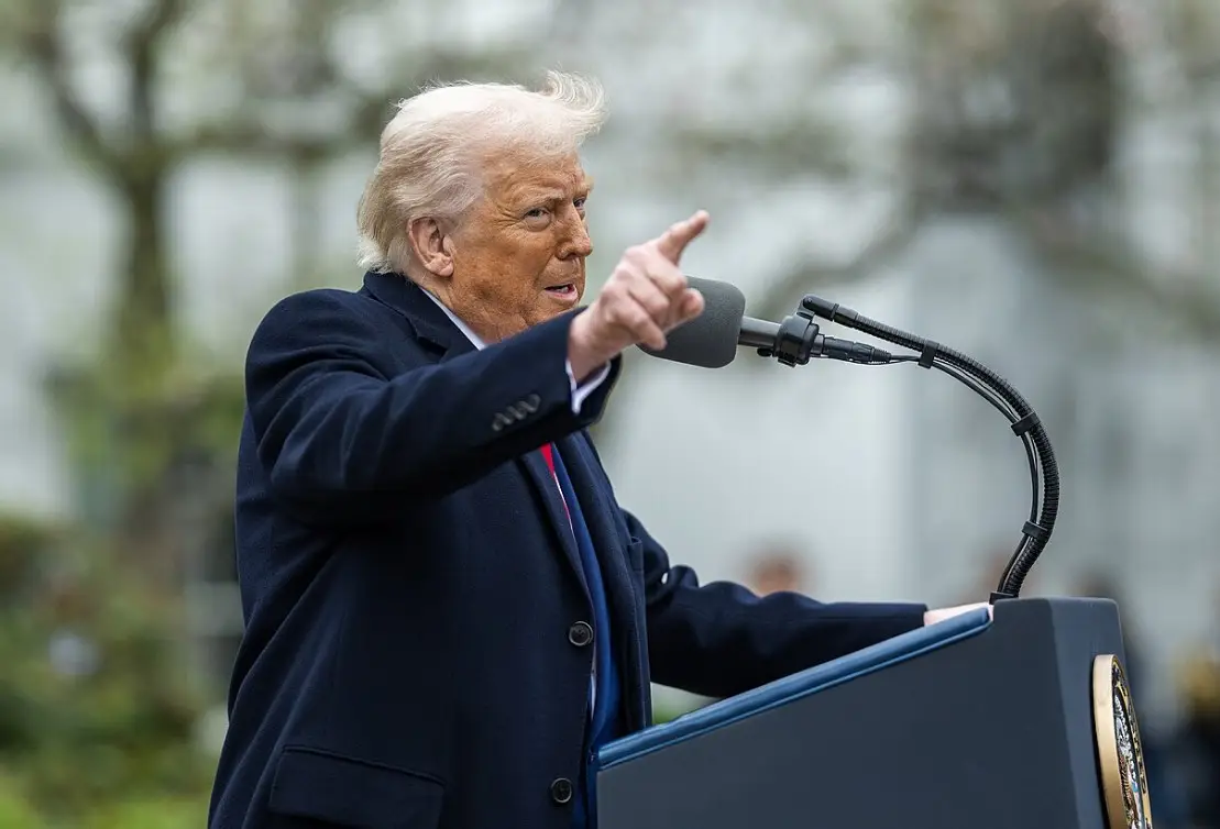«Угроза находится за пределами США»: Трамп объявил в Штатах чрезвычайное положение