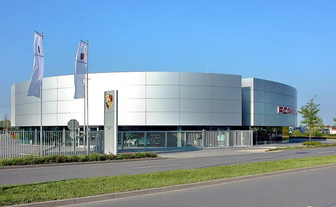 Porsche начнет выпускать танки вместо легендарных спорткаров