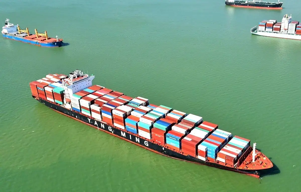 США вводят пошлины на китайские товары в размере 104% США вводят пошлины на китайские товары в размере 104%