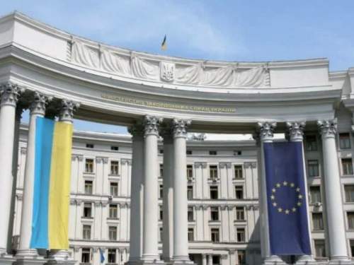 МИД Украины вызвал китайского дипломата из-за «пленных граждан КНР» (ФОТО) МИД Украины вызвал китайского дипломата из-за «пленных граждан КНР» (ФОТО)