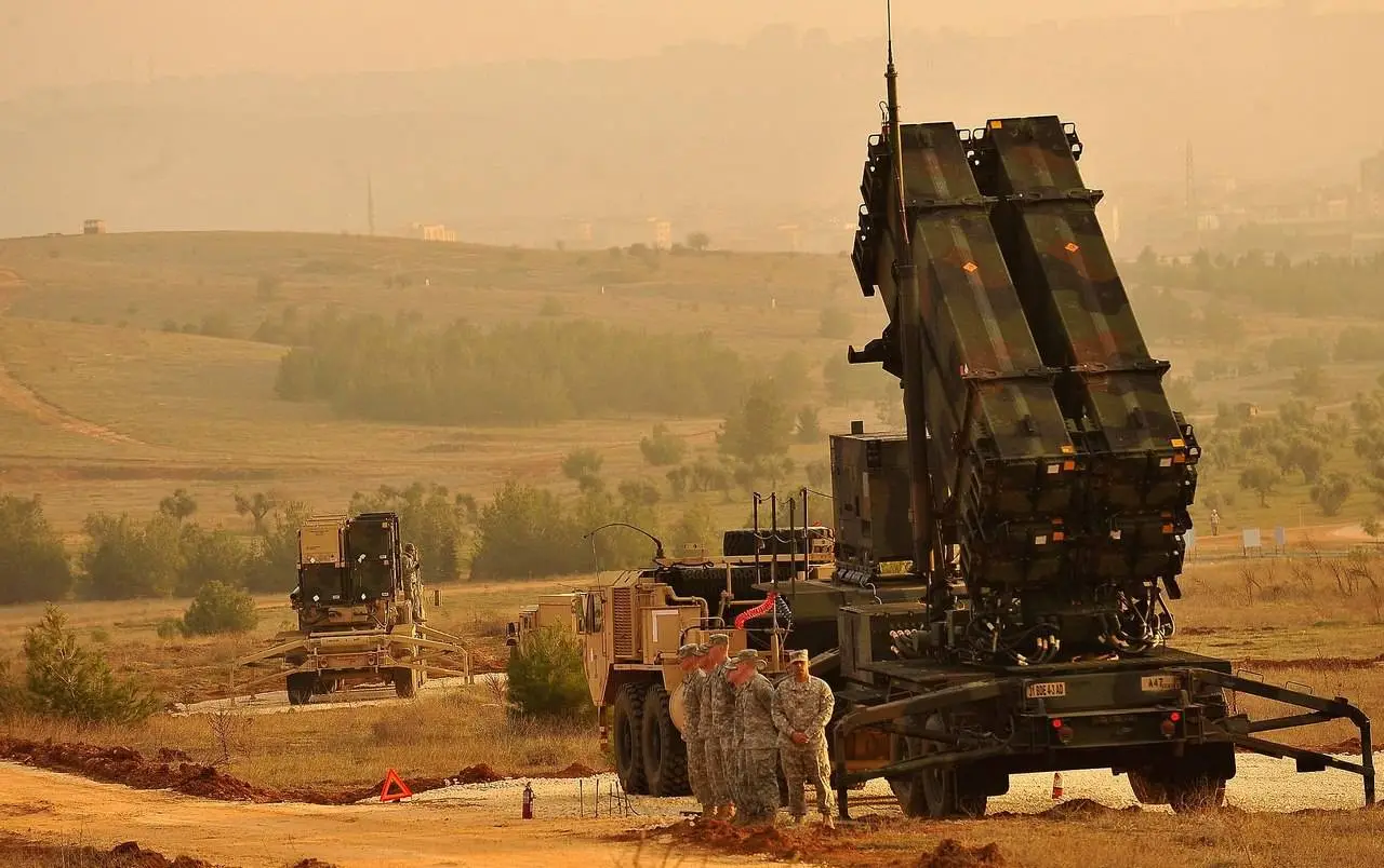 Шесть батарей Patriot выводятся из Азии и направляются на Ближний Восток Шесть батарей Patriot выводятся из Азии и направляются на Ближний Восток