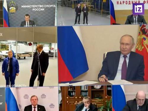 Работница фабрики отказалась отвечать Путину на вопрос о зарплате (ВИДЕО) Работница фабрики отказалась отвечать Путину на вопрос о зарплате (ВИДЕО)