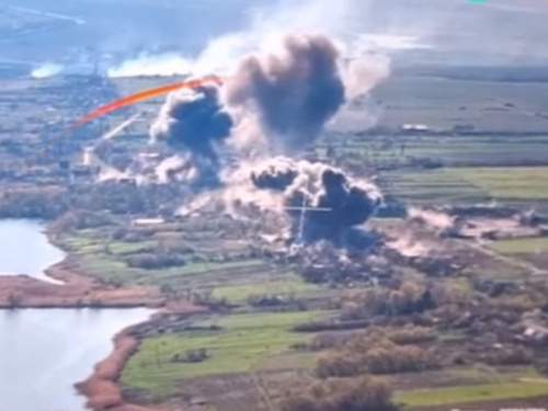 Появилось видео удара ВКС по ВСУ оружием, которое ускорит ход СВО (ВИДЕО) Появилось видео удара ВКС по ВСУ оружием, которое ускорит ход СВО (ВИДЕО)