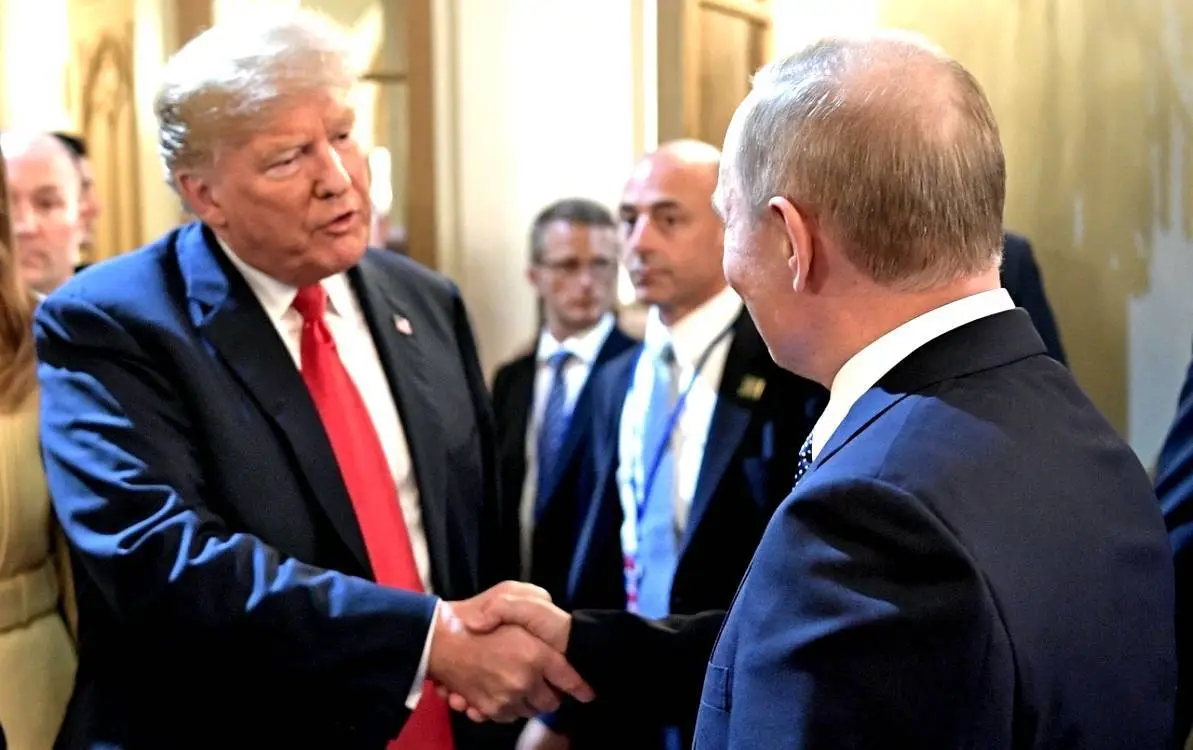 «США и РФ готовят новый пакт Молотова – Риббентропа по Украине»