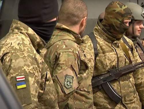 Tagesspiegel: Киев обманывает наёмников, выплачивая в 2 раза меньше обещанного Tagesspiegel: Киев обманывает наёмников, выплачивая в 2 раза меньше обещанного