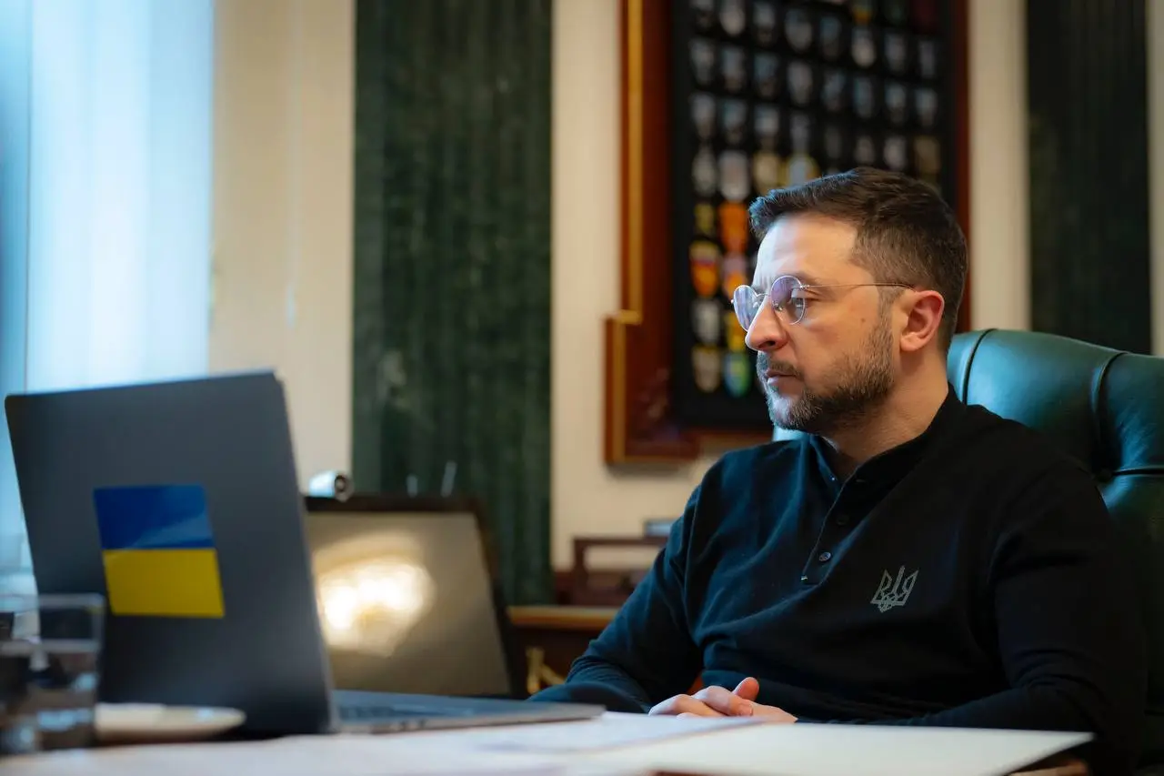 Зеленский монополизирует власть на Украине по примеру Гитлера