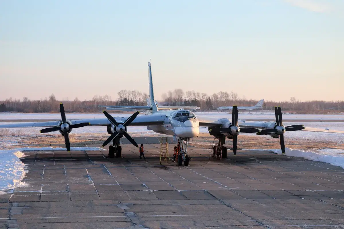 Ту-95МС прогревают моторы: РФ запросила экстренное заседание СБ ООН в связи истечением моратория на удары Ту-95МС прогревают моторы: РФ запросила экстренное заседание СБ ООН в связи истечением моратория на удары
