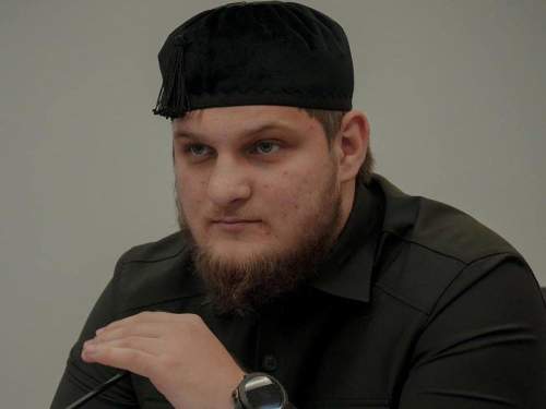 Семнадцатилетнего сына Кадырова объявили секретарем Совбеза Чечни (ФОТО) Семнадцатилетнего сына Кадырова объявили секретарем Совбеза Чечни (ФОТО)