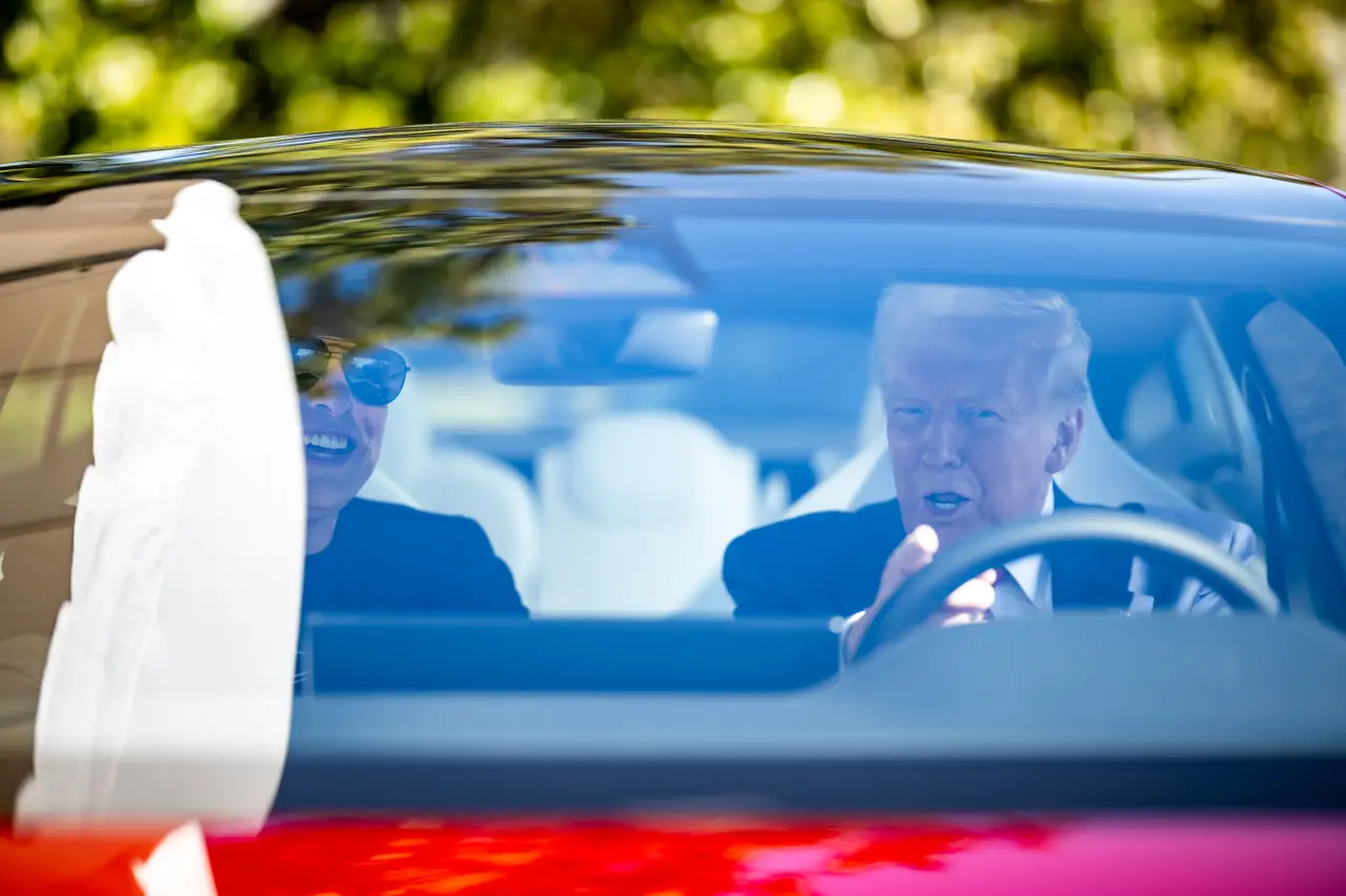 «Трамп хочет управлять США, как Путин Россией»