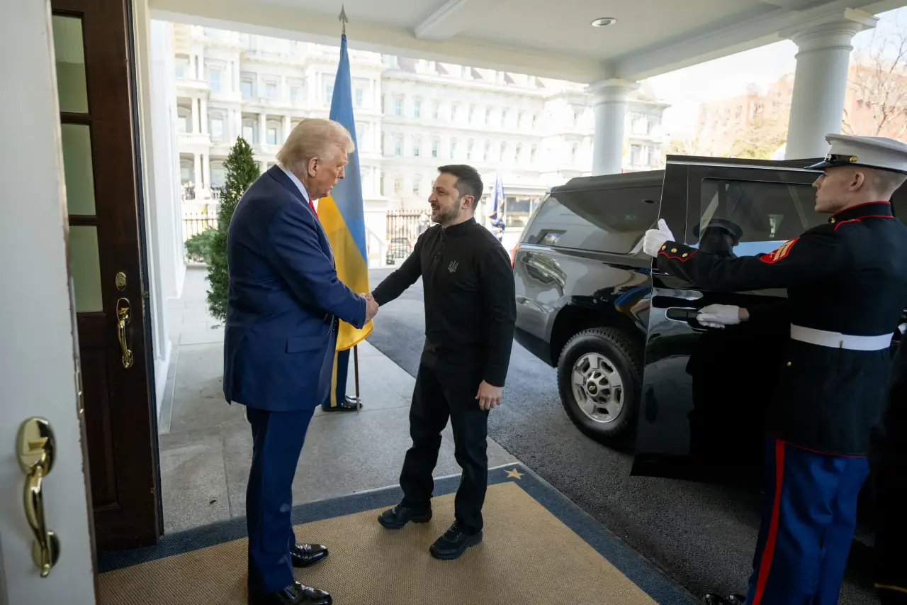 «Слоны идут на север»: Украина превращается в «могилу» Республиканской партии США