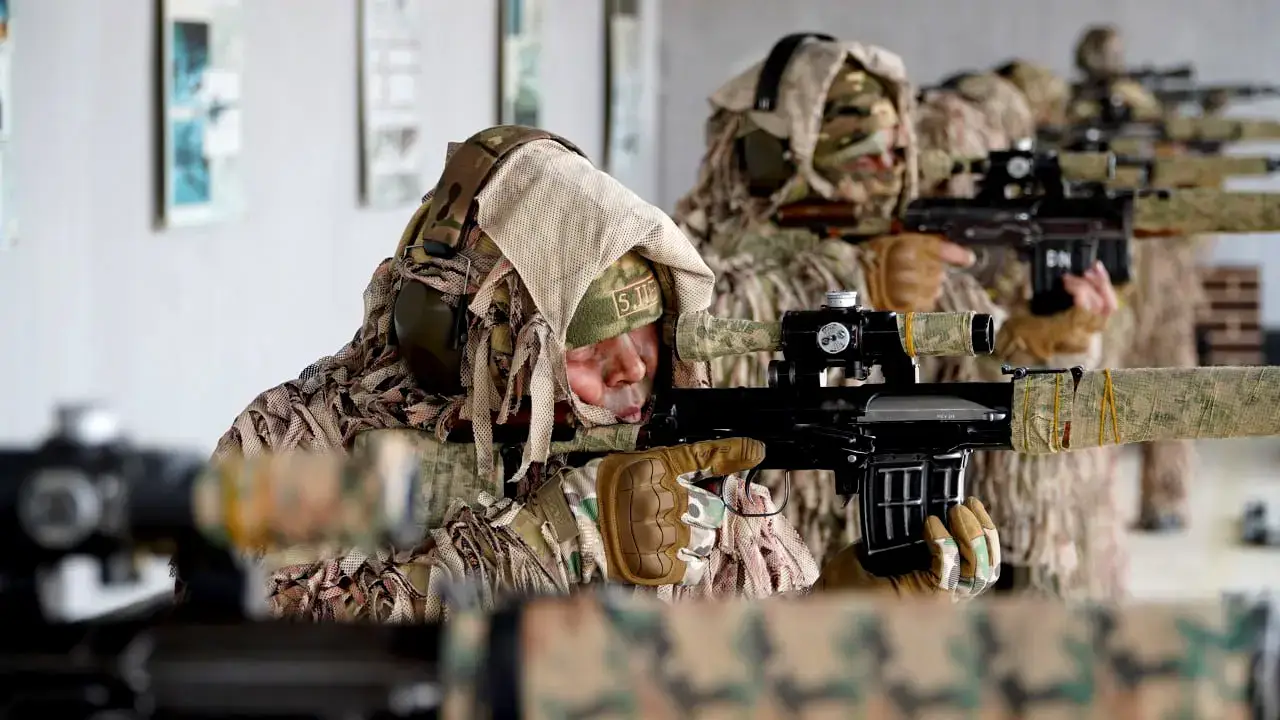 Узбекистан хочет посадить в тюрьму более тысячи граждан страны за заключение контрактов с ВС РФ