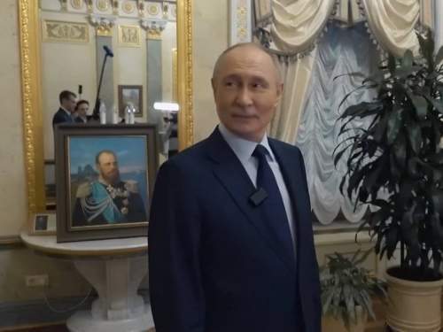 «Чем вас порадовать?»: Путин показал кухню своей квартиры в Кремле (ВИДЕО)