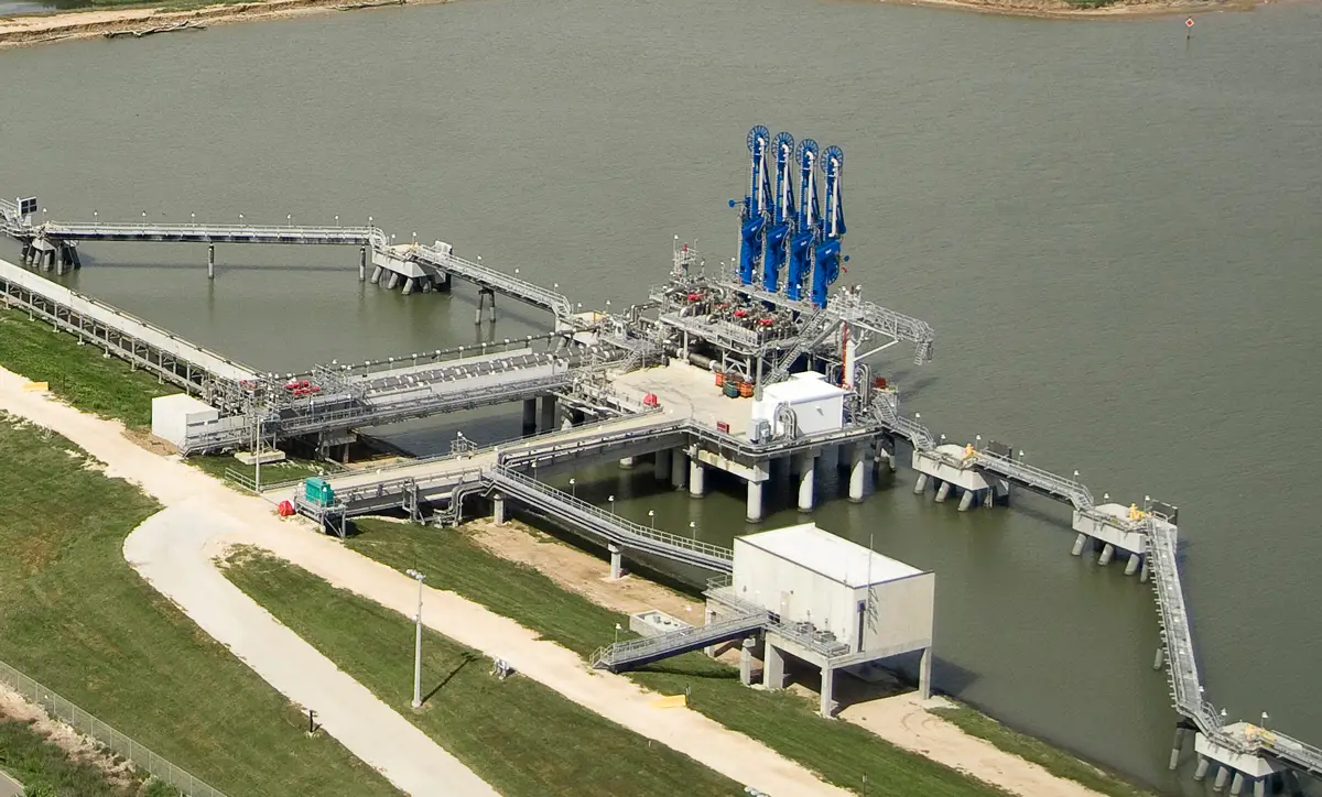 Китай после многомесячного перерыва возобновляет закупки СПГ, оставляя ЕС без дешевого газа Китай после многомесячного перерыва возобновляет закупки СПГ, оставляя ЕС без дешевого газа