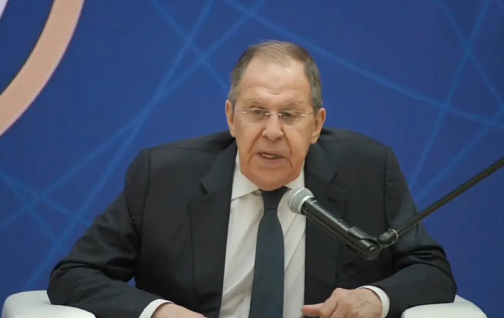 Зеленский – жалкий человек, это понятно всем, кроме него – Лавров