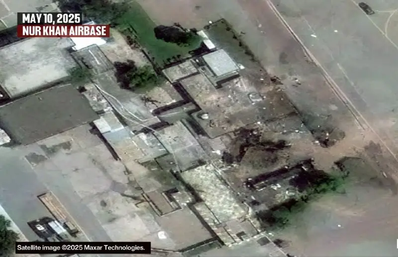 Показаны последствия индийских ударов по авиабазам в Пакистане