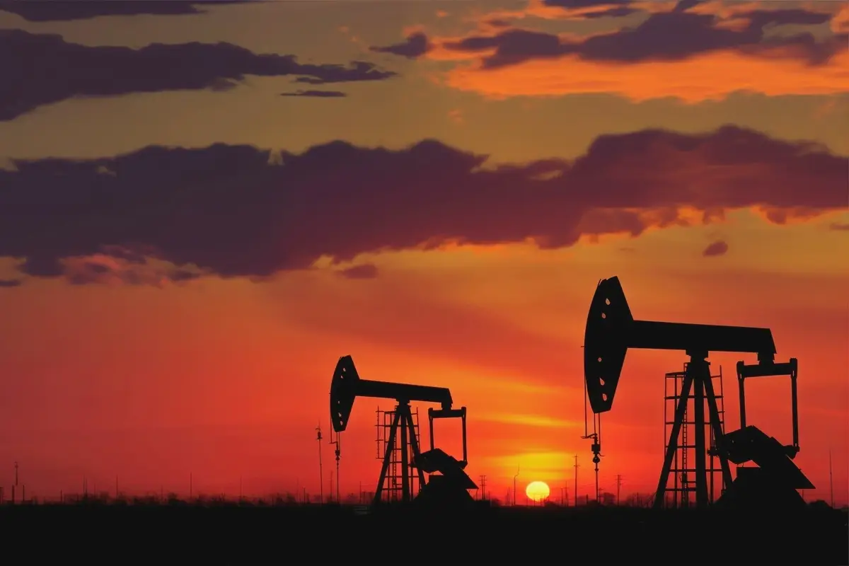 Крупные нефтяные компании готовятся к длительному спаду на рынке Крупные нефтяные компании готовятся к длительному спаду на рынке