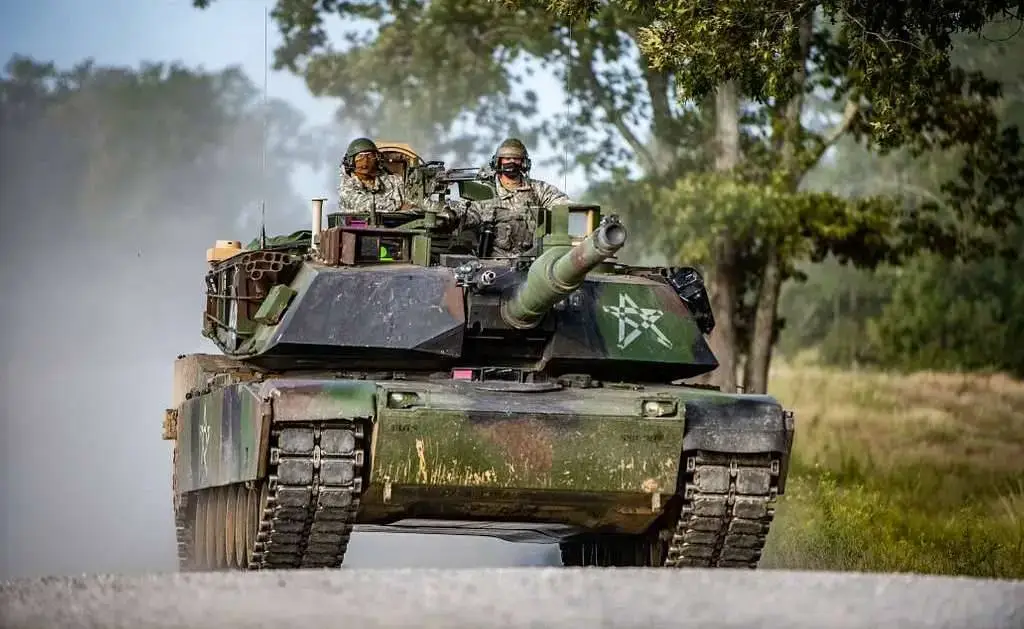 Почти полсотни танков Abrams отправляются на Украину Почти полсотни танков Abrams отправляются на Украину