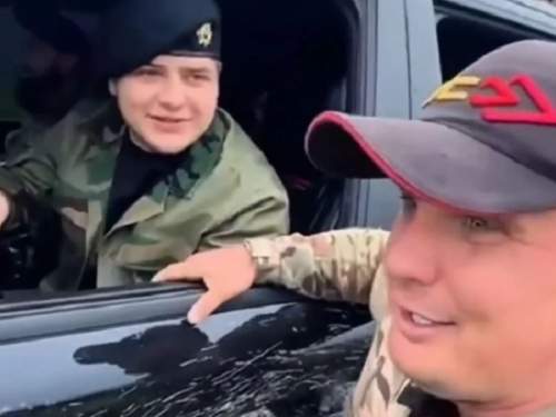 Бежавшего за машиной сына Кадырова экс-депутата разнесли в Сети (ВИДЕО)