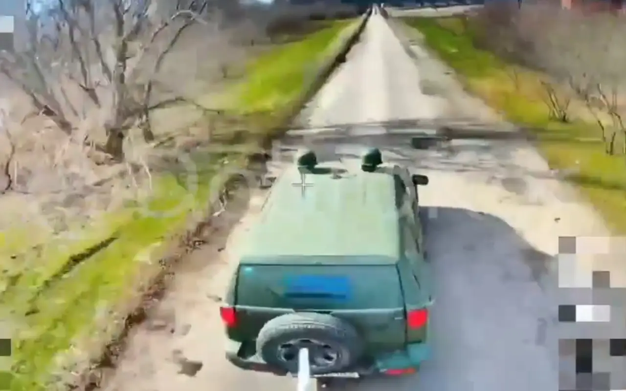 Автомобиль с боевиками ВСУ не сумел уйти от погони российского FPV-дрона