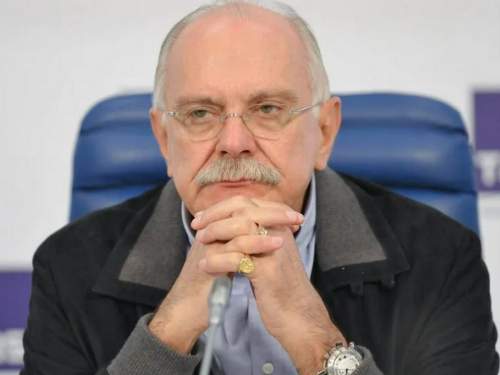 Михалков рекомендовал молодежи посмотреть три неочевидных фильма Михалков рекомендовал молодежи посмотреть три неочевидных фильма