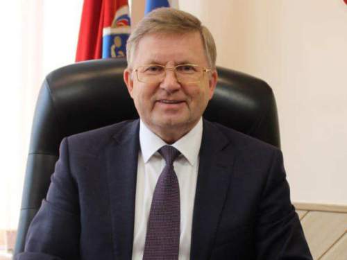 Тело ректора МГАФК нашли в голове монумента «Родина-мать» Тело ректора МГАФК нашли в голове монумента «Родина-мать»