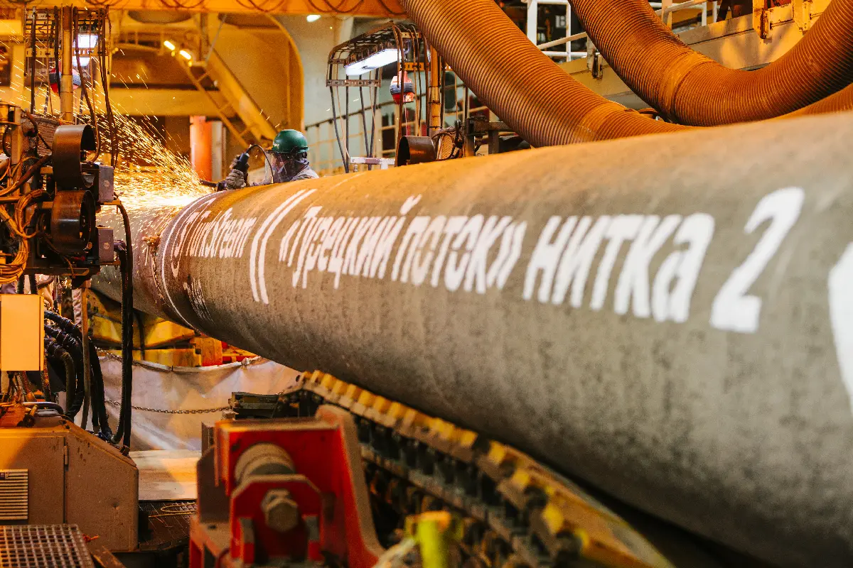 Крайне невовремя: Россия остановит поставки газа в Европу