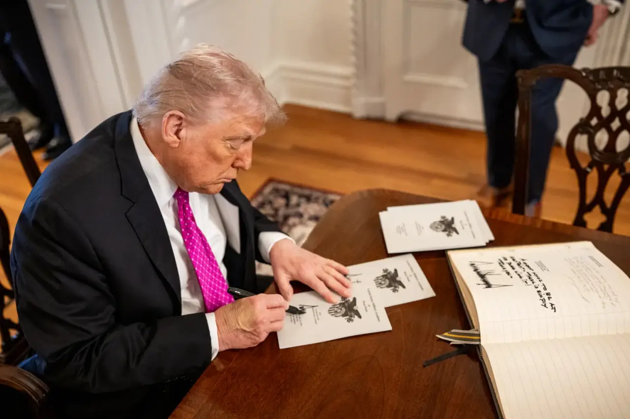 «Либо Трамп идет на уступки, либо война продолжится» «Либо Трамп идет на уступки, либо война продолжится»