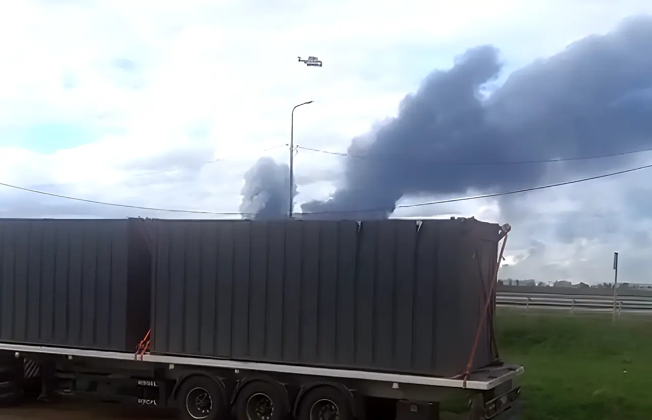 Показано, как украинские FPV-дроны вылетали из припаркованной близ военного аэродрома фуры