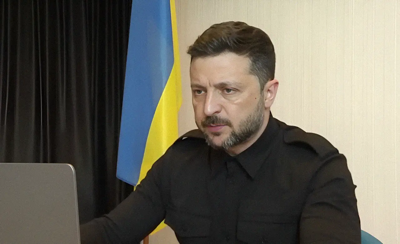 «Идиоты стали более сдержанными после ударов по аэродромам»: Зеленский высказался о российской делегации в Стамбуле
