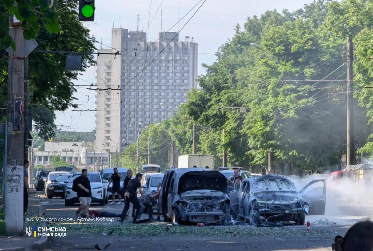 Нанесен ракетный удар по Сумам: уничтожены высокопоставленные офицеры ВСУ Нанесен ракетный удар по Сумам: уничтожены высокопоставленные офицеры ВСУ