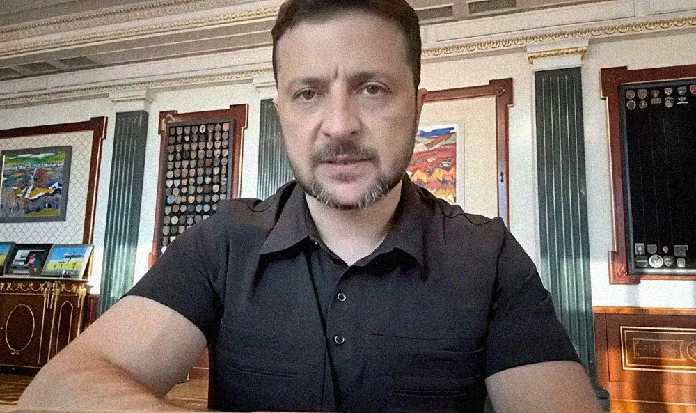 Зеленский призвал украинцев не игнорировать воздушные тревоги в ближайшие дни Зеленский призвал украинцев не игнорировать воздушные тревоги в ближайшие дни