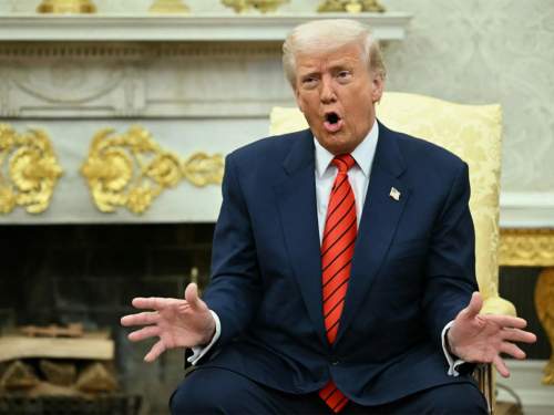 СМИ: Трамп организует встречу с Ираном, досрочно покинув саммит G7
