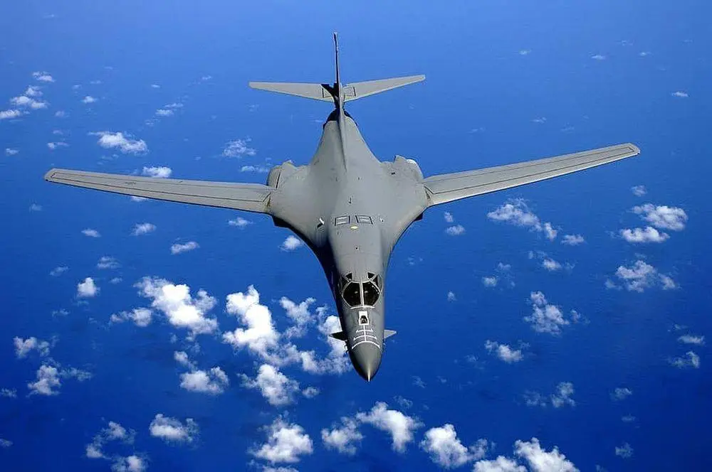 Активность B-1B Lancer указывает на их возможное применение против Ирана Активность B-1B Lancer указывает на их возможное применение против Ирана
