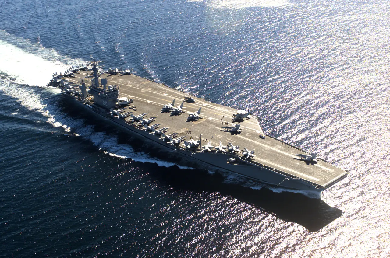 США могут намеренно затопить старейший атомный авианосец USS Nimitz у берегов Ирана США могут намеренно затопить старейший атомный авианосец USS Nimitz у берегов Ирана