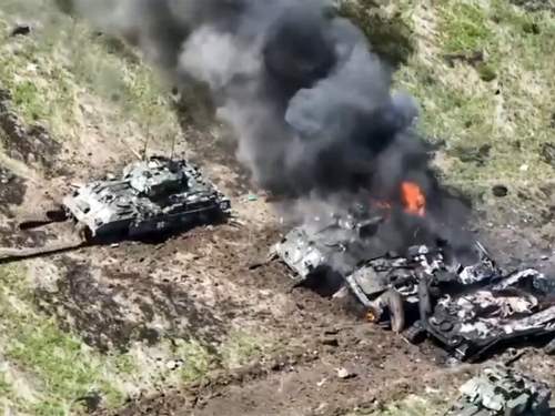 ВС РФ прорвались на трёх фронтах СВО, на Покровском тяжелые штурмы (ВИДЕО) ВС РФ прорвались на трёх фронтах СВО, на Покровском тяжелые штурмы (ВИДЕО)