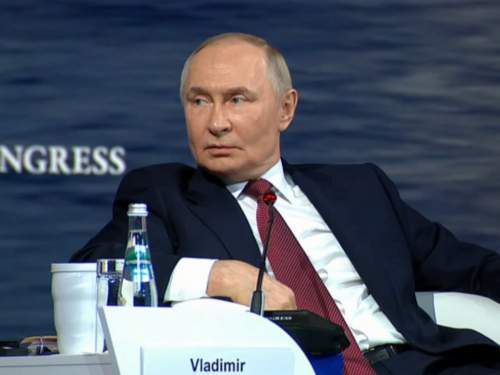 «Вся Украина наша!»: Путин о капитуляции Киева, взятии Сум и защите Ирана (ВИДЕО) «Вся Украина наша!»: Путин о капитуляции Киева, взятии Сум и защите Ирана (ВИДЕО)
