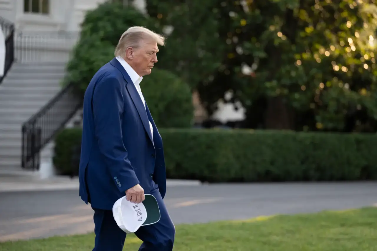Переиграл и уничтожил: Трамп объявил о заключении торговой сделки с Китаем Переиграл и уничтожил: Трамп объявил о заключении торговой сделки с Китаем