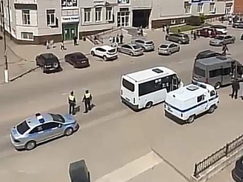 «Шаурму мы сегодня не поедим»: в Вязьме проходят массовые задержания мигрантов после убийства русского парня (ВИДЕО)