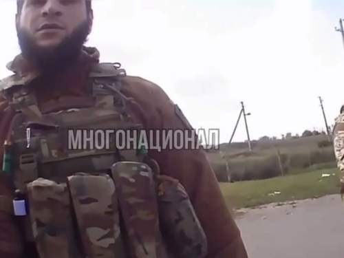 Под Белгородом неизвестные «бородачи» в военной форме избили сотрудника ВАИ Под Белгородом неизвестные «бородачи» в военной форме избили сотрудника ВАИ