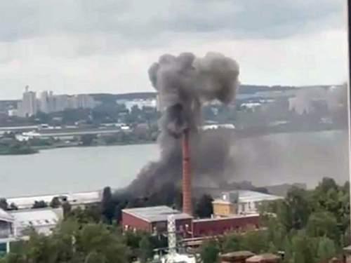 Убегающих в панике от БПЛА жителей Ижевска сняли на видео (ФОТО, ВИДЕО) Убегающих в панике от БПЛА жителей Ижевска сняли на видео (ФОТО, ВИДЕО)