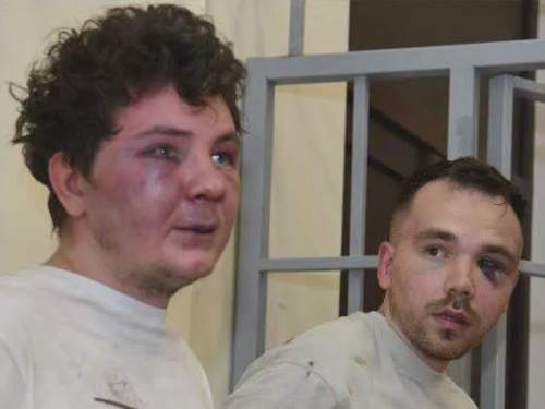 Арестованные в Баку туристы и «айтишники» из РФ появились в суде со следами пыток (ФОТО, ВИДЕО) Арестованные в Баку туристы и «айтишники» из РФ появились в суде со следами пыток (ФОТО, ВИДЕО)