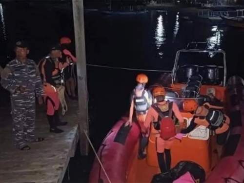 После кружения парома на Бали без вести пропали более 60 человек После кружения парома на Бали без вести пропали более 60 человек