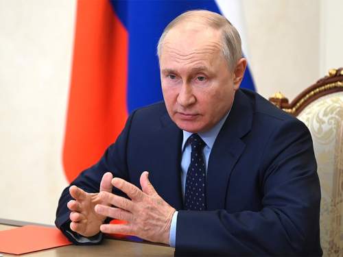 Путин поручил ограничить использование зарубежного софта в РФ Путин поручил ограничить использование зарубежного софта в РФ