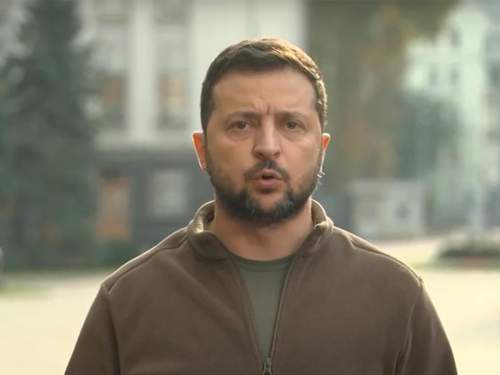 Зеленский обратился к украинцам впервые после протестов по всей стране Зеленский обратился к украинцам впервые после протестов по всей стране