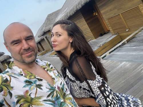 «СтарХит»: жена Дмитрия Диброва ушла к вице-президенту крупной компании (ФОТО) «СтарХит»: жена Дмитрия Диброва ушла к вице-президенту крупной компании (ФОТО)