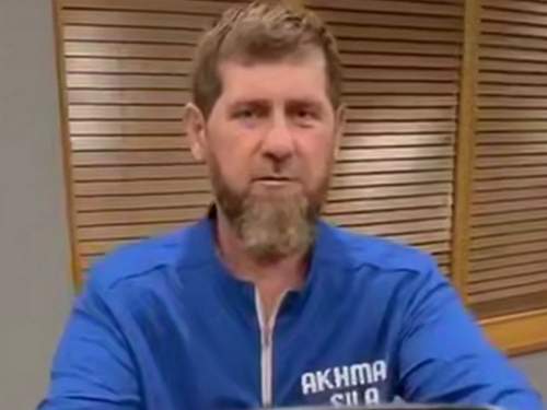Похудевший Кадыров впервые появился на видео после слухов о болезни (ВИДЕО) Похудевший Кадыров впервые появился на видео после слухов о болезни (ВИДЕО)