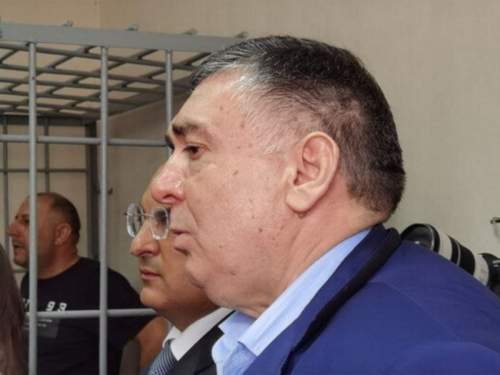 Главу азербайджанской диаспоры на Урале задержали в Москве у диппредставительства Главу азербайджанской диаспоры на Урале задержали в Москве у диппредставительства