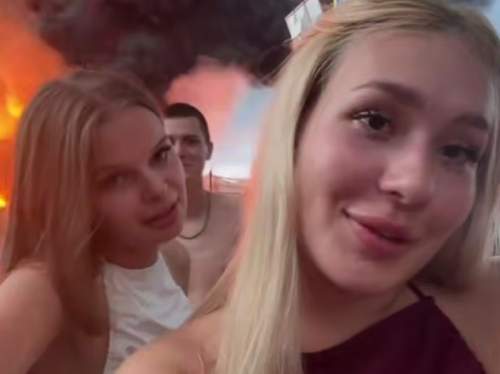 Задержаны тиктокеры, которые сняли в Сочи видео на фоне горящей после атаки БПЛА нефтебазы (ВИДЕО) Задержаны тиктокеры, которые сняли в Сочи видео на фоне горящей после атаки БПЛА нефтебазы (ВИДЕО)