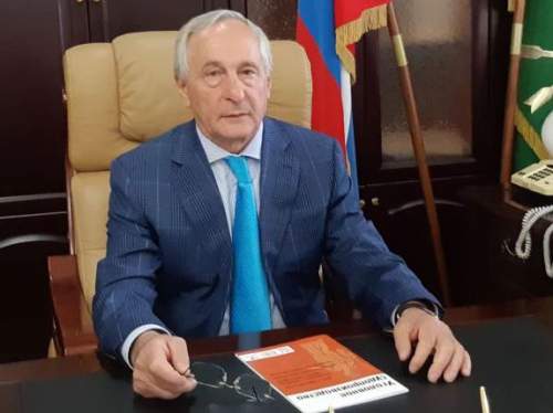 У экс-председателя Верховного суда Адыгеи хотят забрать свыше 100 объектов недвижимости У экс-председателя Верховного суда Адыгеи хотят забрать свыше 100 объектов недвижимости